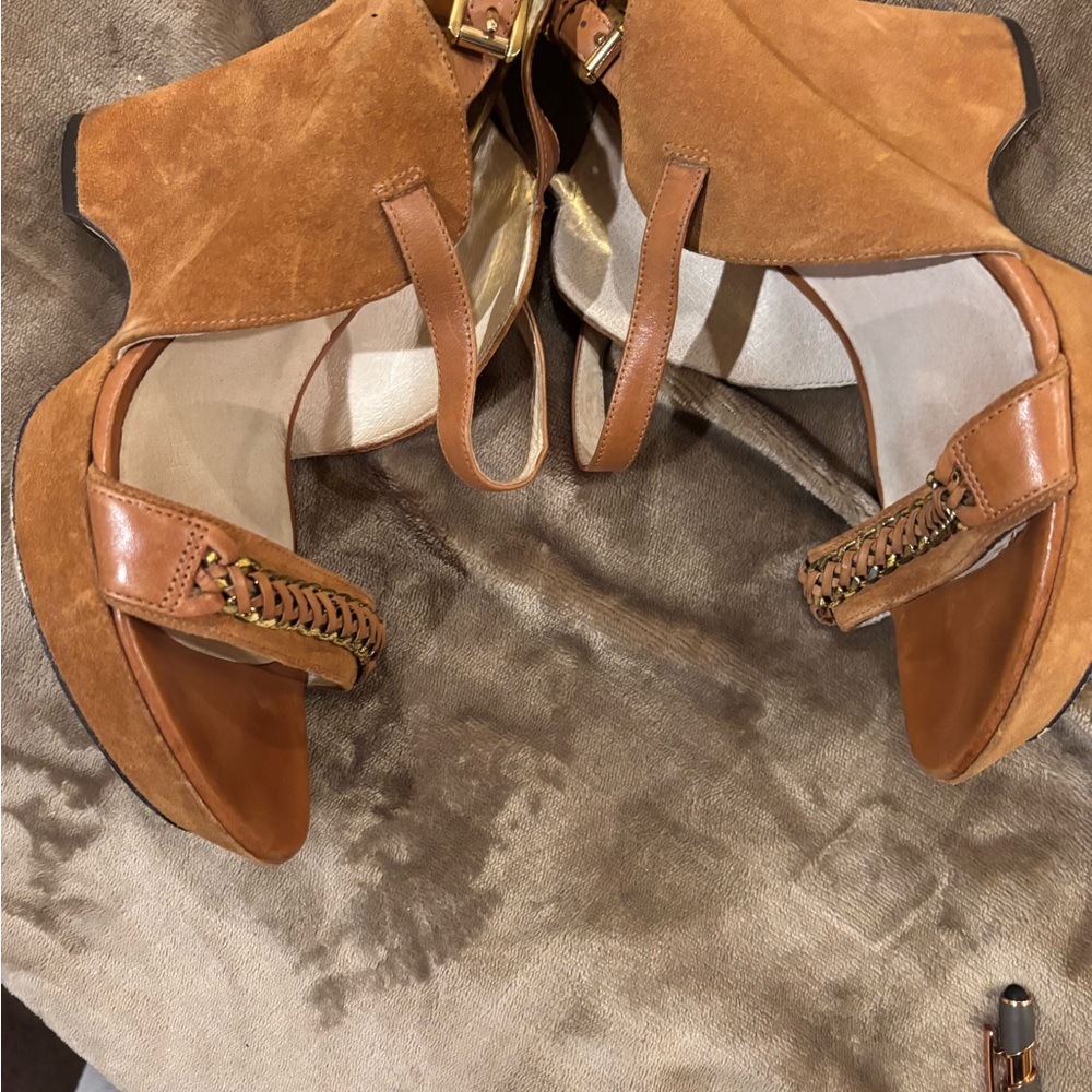 Elegant Tan Women's Sandals
